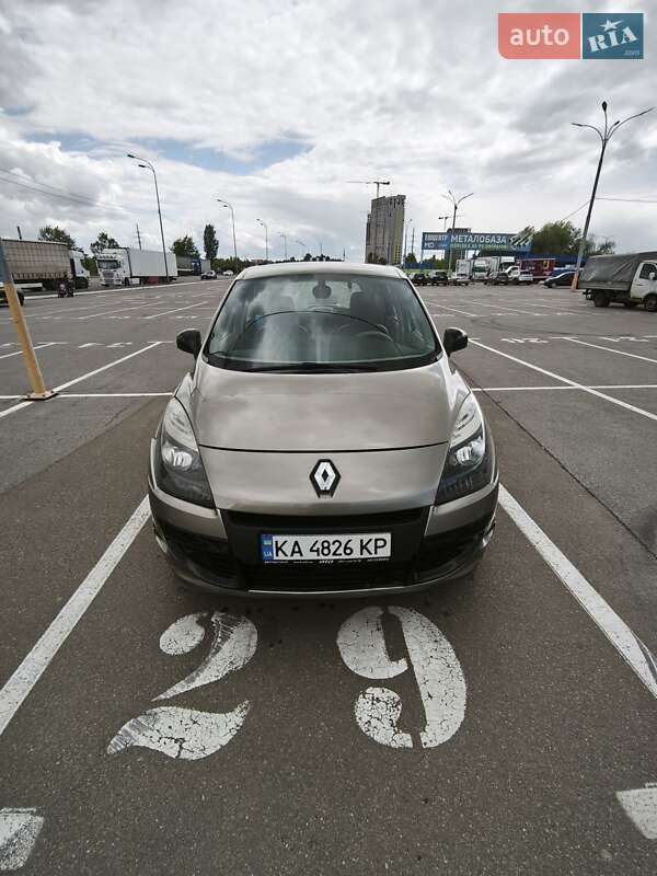 Renault Scenic 2011