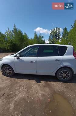 Минивэн Renault Scenic 2011 в 