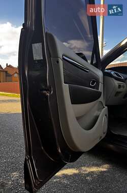 Минивэн Renault Scenic 2010 в 