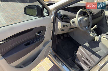 Мінівен Renault Scenic 2011 в 