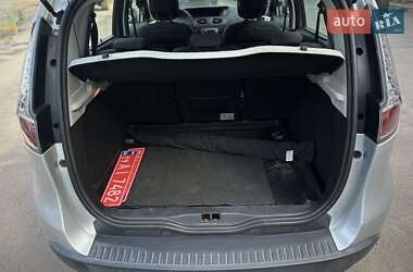 Мінівен Renault Scenic 2013 в 