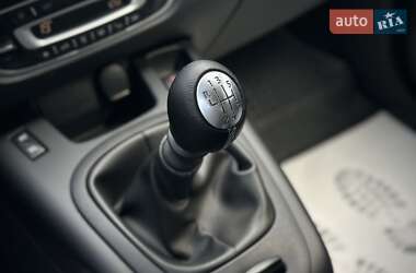 Мінівен Renault Scenic 2013 в 