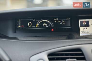 Мінівен Renault Scenic 2013 в 