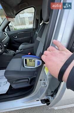 Мінівен Renault Scenic 2013 в 