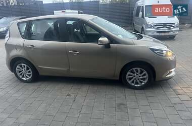 Минивэн Renault Scenic 2013 в 