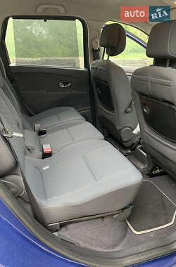 Минивэн Renault Scenic 2009 в 
