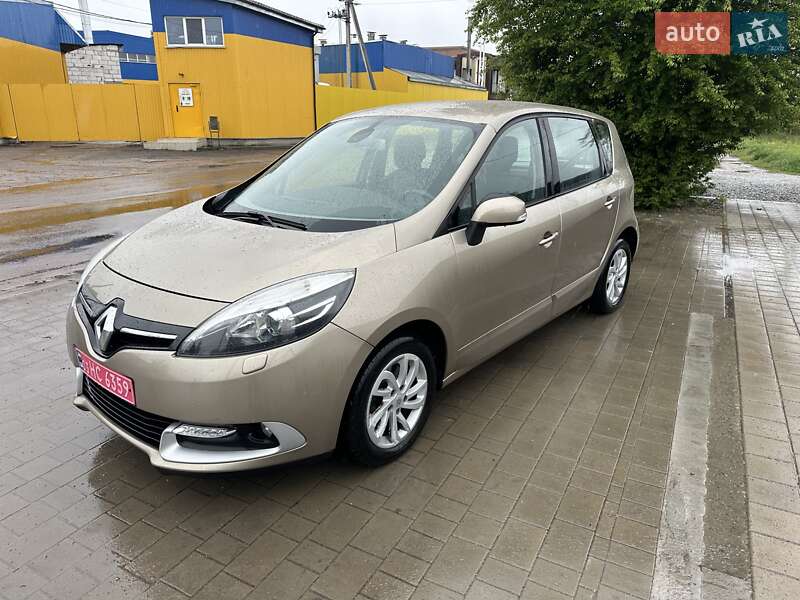 Минивэн Renault Scenic 2013 в 