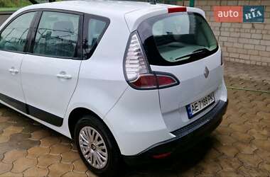 Минивэн Renault Scenic 2012 в 