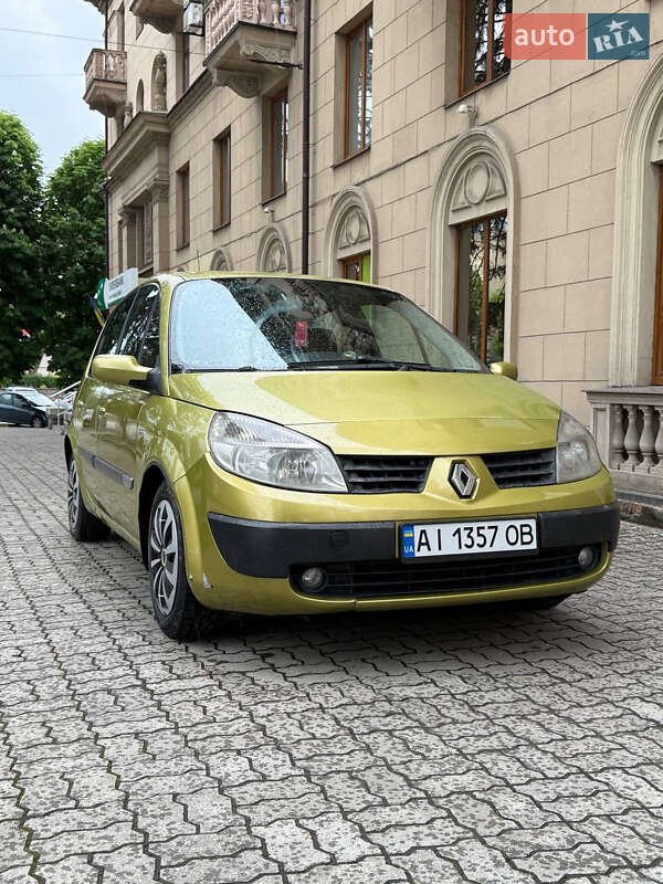 Мінівен Renault Scenic 2004 в 