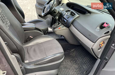 Минивэн Renault Scenic 2005 в 