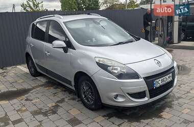 Минивэн Renault Scenic 2009 в Городке