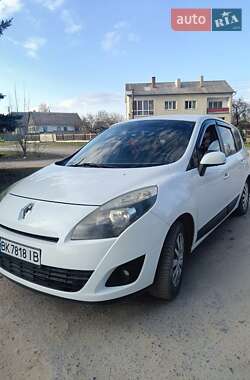 Минивэн Renault Scenic 2010 в Кременце