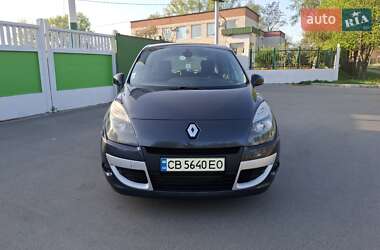 Минивэн Renault Scenic 2010 в 