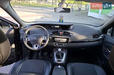 Минивэн Renault Scenic 2010 в 