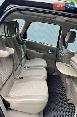 Минивэн Renault Scenic 2005 в 
