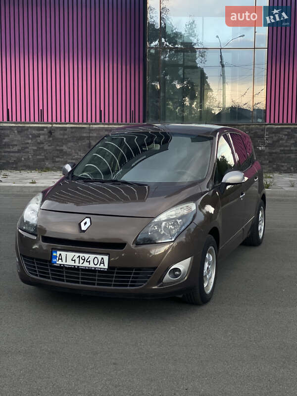 Мінівен Renault Scenic 2010 в Чернігові