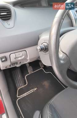 Минивэн Renault Scenic 2006 в 
