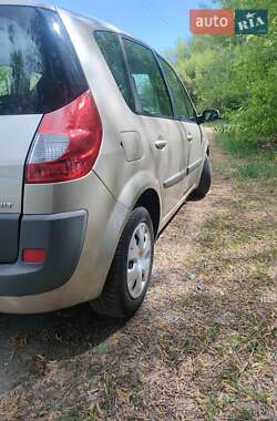 Минивэн Renault Scenic 2006 в 