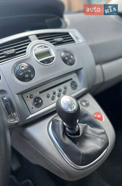 Минивэн Renault Scenic 2009 в 