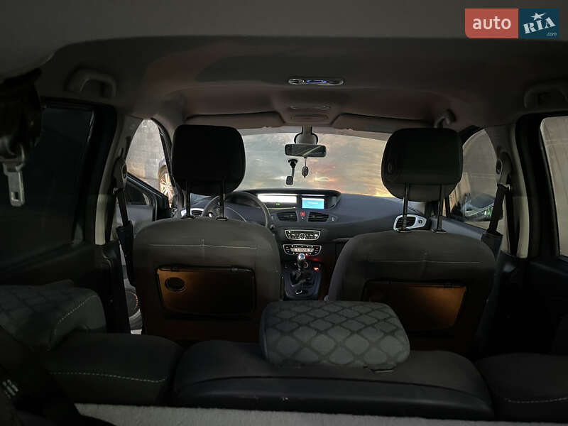 Мінівен Renault Scenic 2009 в Рівному