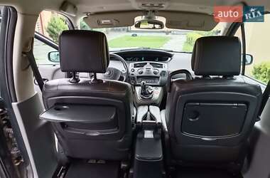 Минивэн Renault Scenic 2005 в 