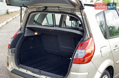 Минивэн Renault Scenic 2008 в 