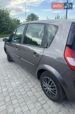 Минивэн Renault Scenic 2003 в 