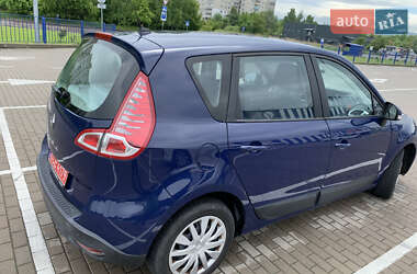 Минивэн Renault Scenic 2009 в 