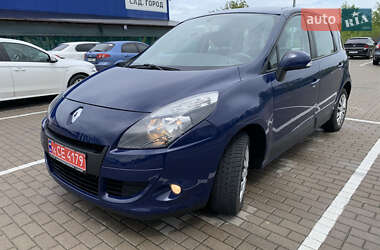 Минивэн Renault Scenic 2009 в 