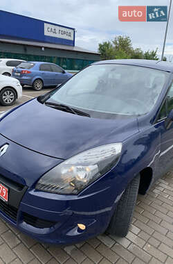 Минивэн Renault Scenic 2009 в 