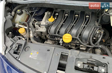 Минивэн Renault Scenic 2009 в 