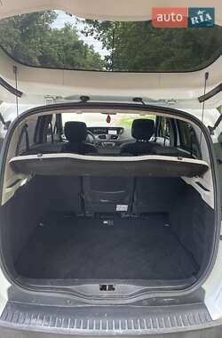 Минивэн Renault Scenic 2013 в 