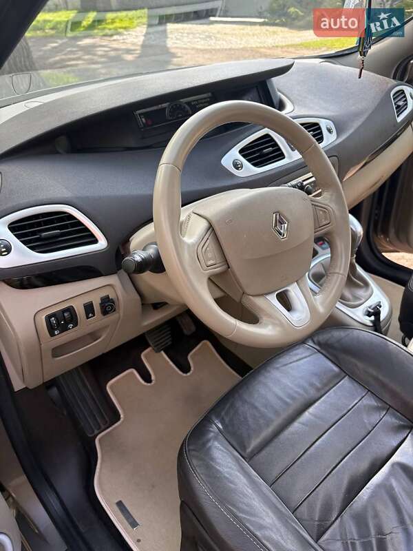 Мінівен Renault Scenic 2009 в Житомирі