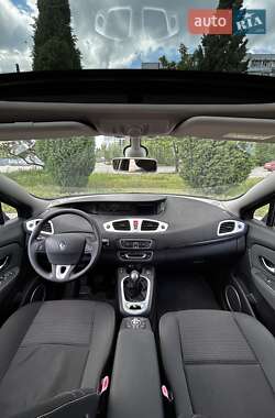 Минивэн Renault Scenic 2010 в 