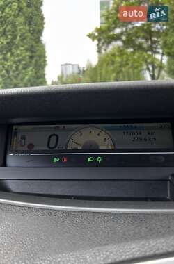 Минивэн Renault Scenic 2010 в 