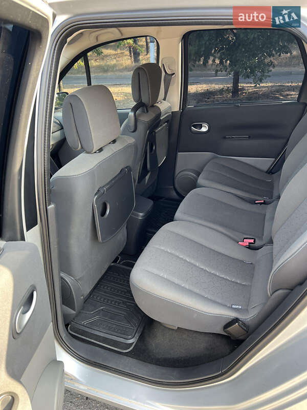 Минивэн Renault Scenic 2009 в Кривом Роге