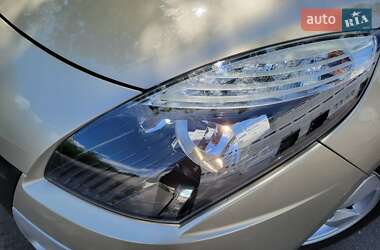 Мінівен Renault Scenic 2010 в 