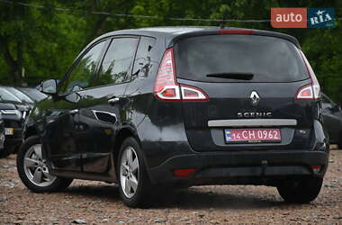 Минивэн Renault Scenic 2009 в 