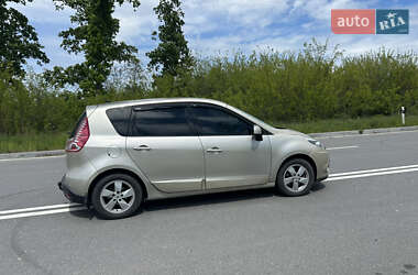 Минивэн Renault Scenic 2009 в 