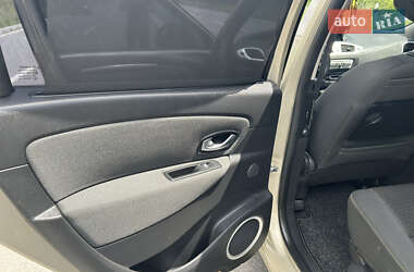 Минивэн Renault Scenic 2009 в 