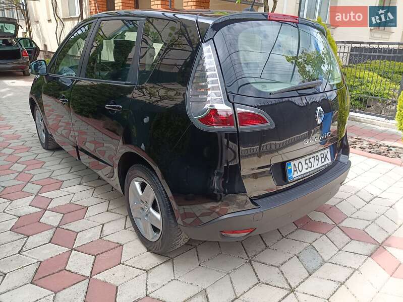 Минивэн Renault Scenic 2012 в Виноградове