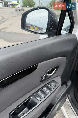 Мінівен Renault Scenic 2012 в 