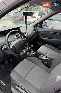 Мінівен Renault Scenic 2012 в 