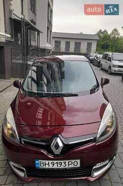 Минивэн Renault Scenic 2015 в 