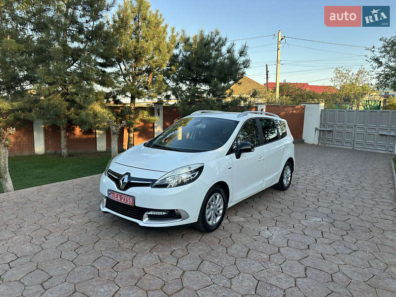 Минивэн Renault Scenic 2015 в 