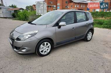 Мінівен Renault Scenic 2011 в 