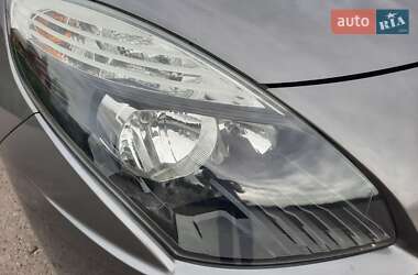 Мінівен Renault Scenic 2011 в 