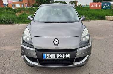 Мінівен Renault Scenic 2011 в 