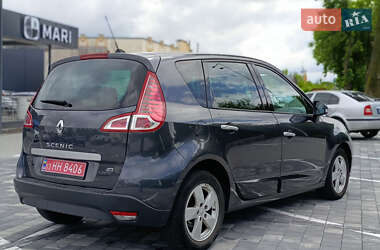 Минивэн Renault Scenic 2010 в 