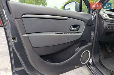 Минивэн Renault Scenic 2010 в 